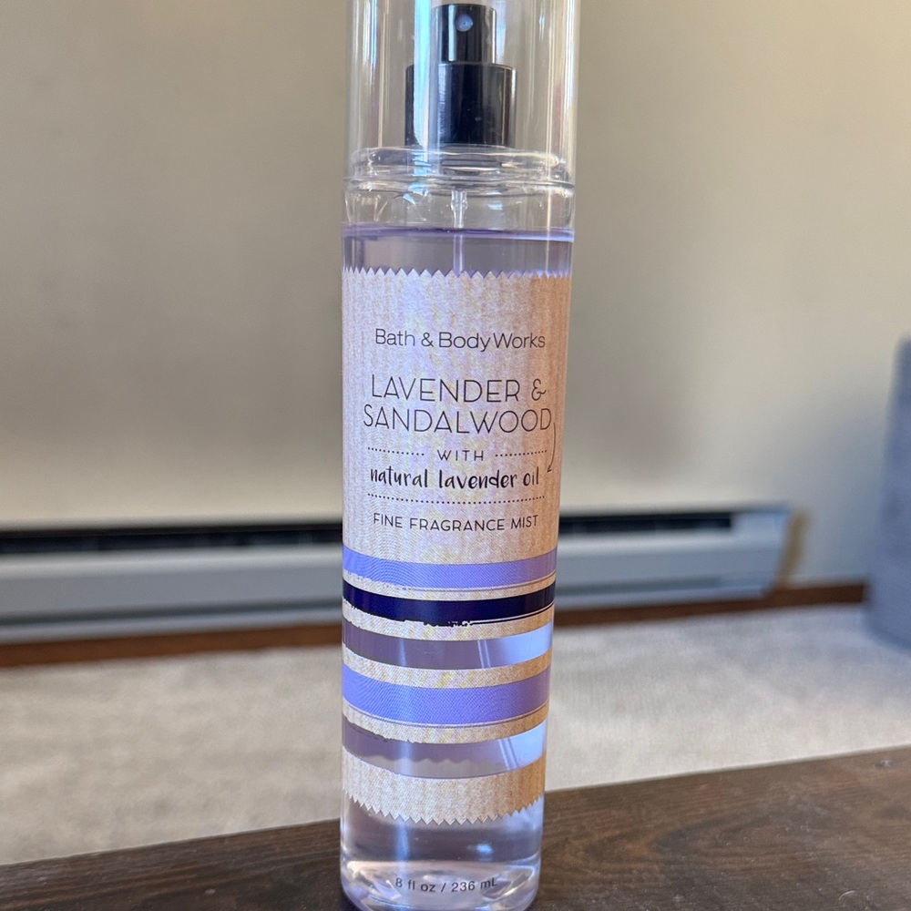 Bath & Body Works Lavender & Sandalwood Mist with Purple Accents
